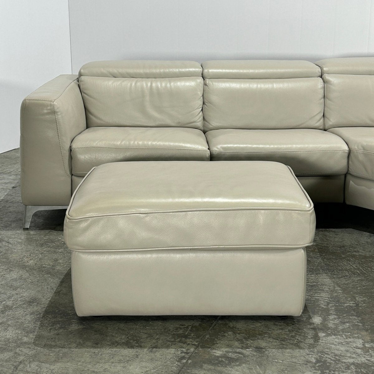 Pensiero Electric Recliner Corner Sofa & Footstool by Natuzzi Editions @ REHAUS