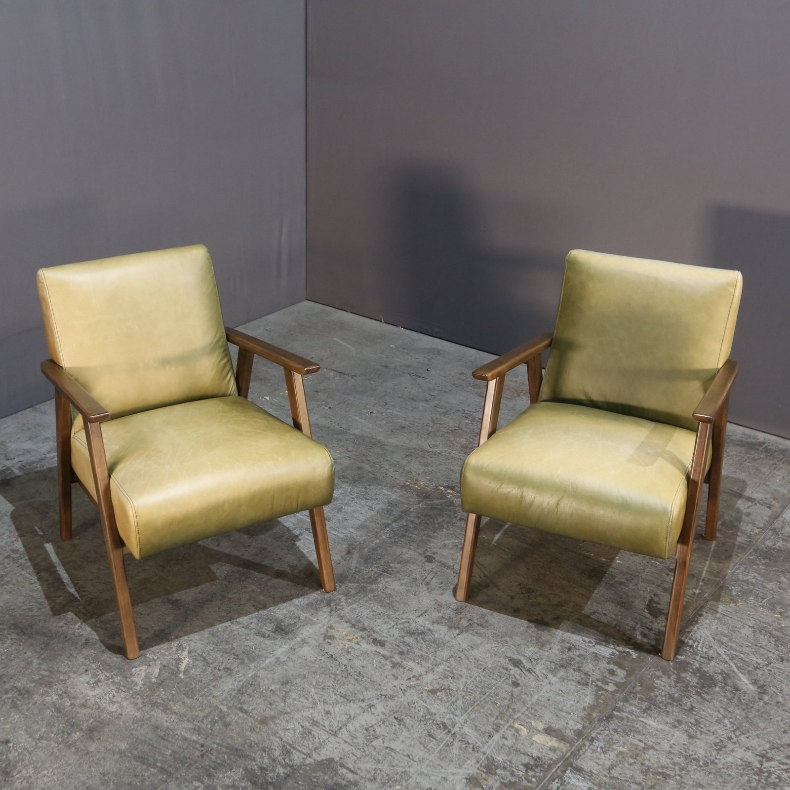 Perch & Parrow Dan Leather Armchair @ REHAUS