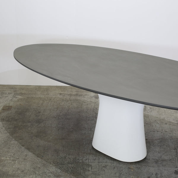 Podium Dining Table by Bontempi Casa @ REHAUS