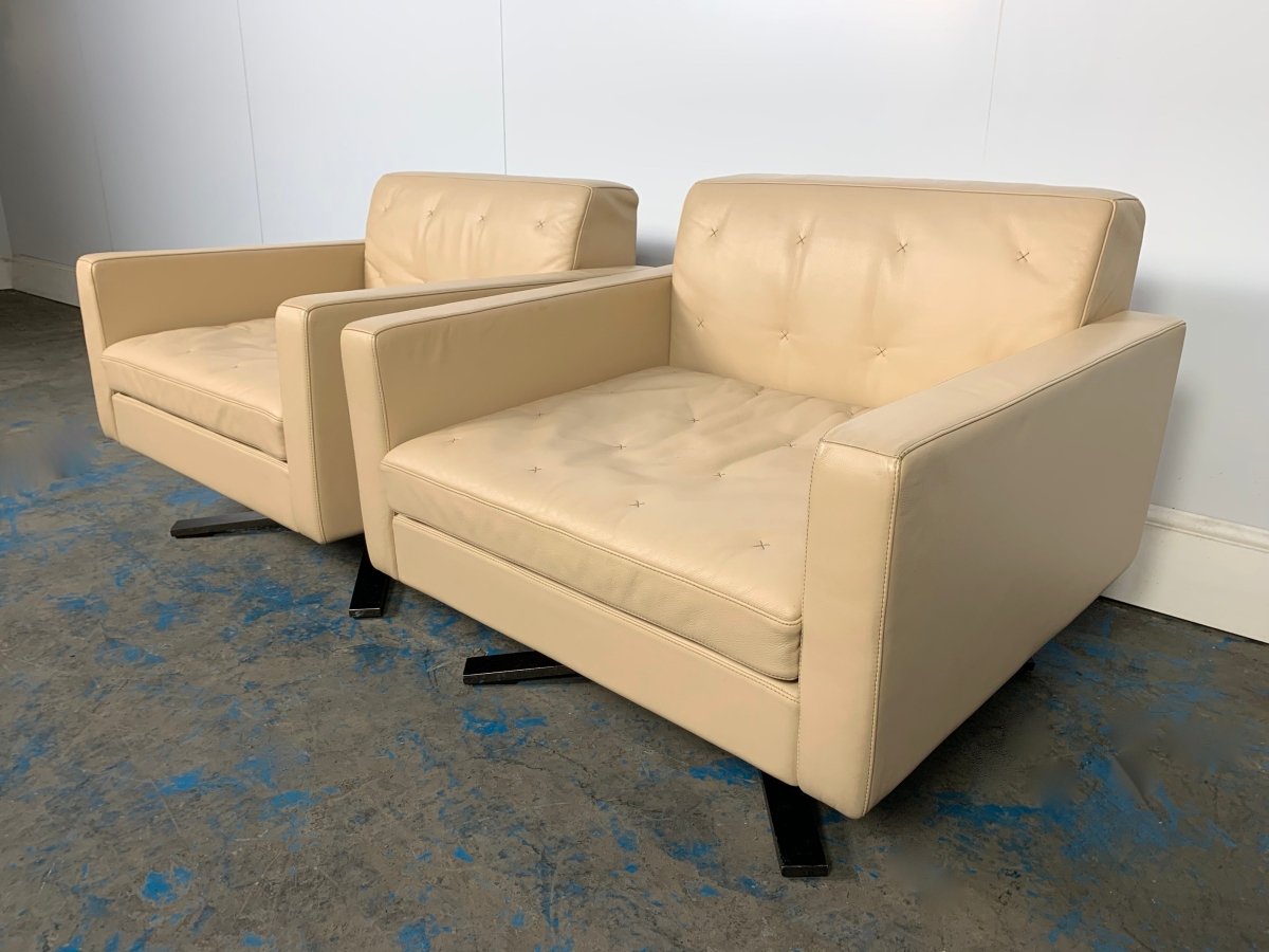 Poltrona Frau for Ferrari Kennedee Armchairs in Pelle Frau SC Leather @ REHAUS