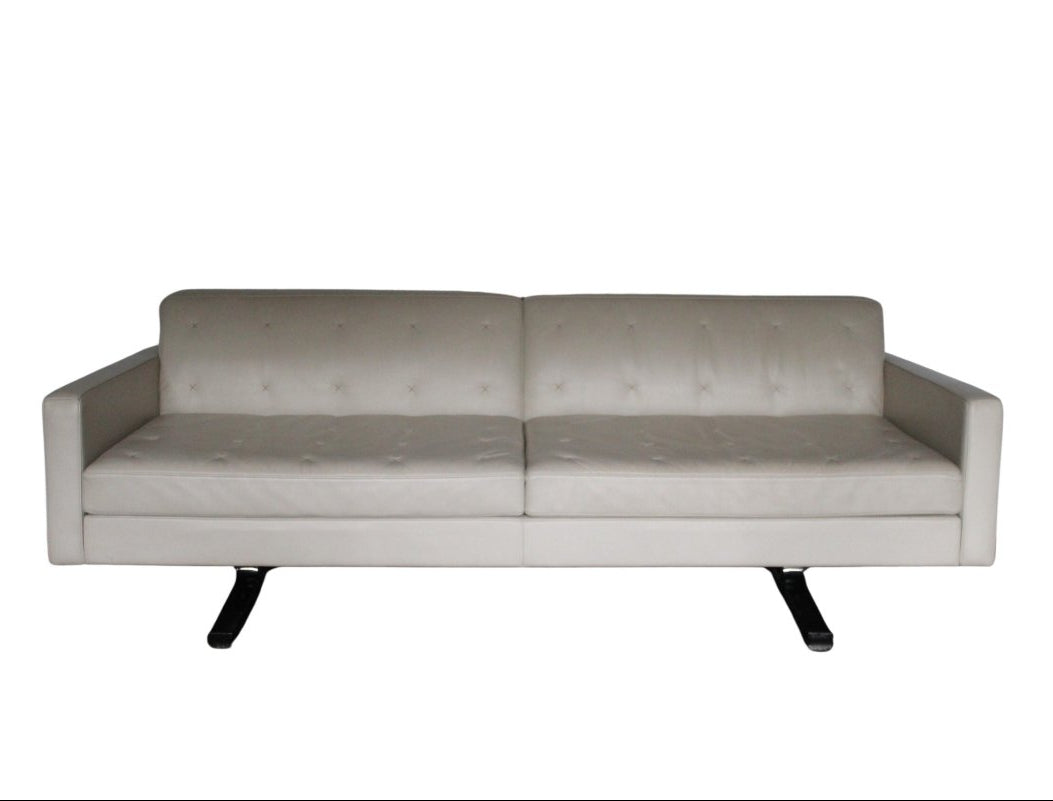 Poltrona Frau Kennedee 2 - Seat Sofa - In Panna 51 Pelle Frau SC Leather @ REHAUS