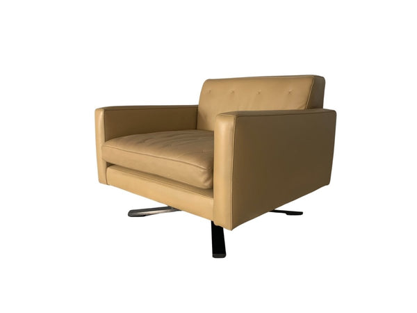 Poltrona Frau Kennedee Armchair - In Caramel Pelle Frau SC Leather