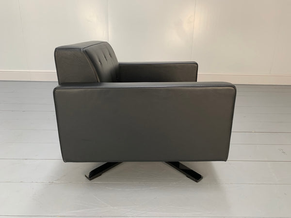Poltrona Frau Kennedee Armchairs in Black Pelle Frau SC Leather, set of 4 @ REHAUS