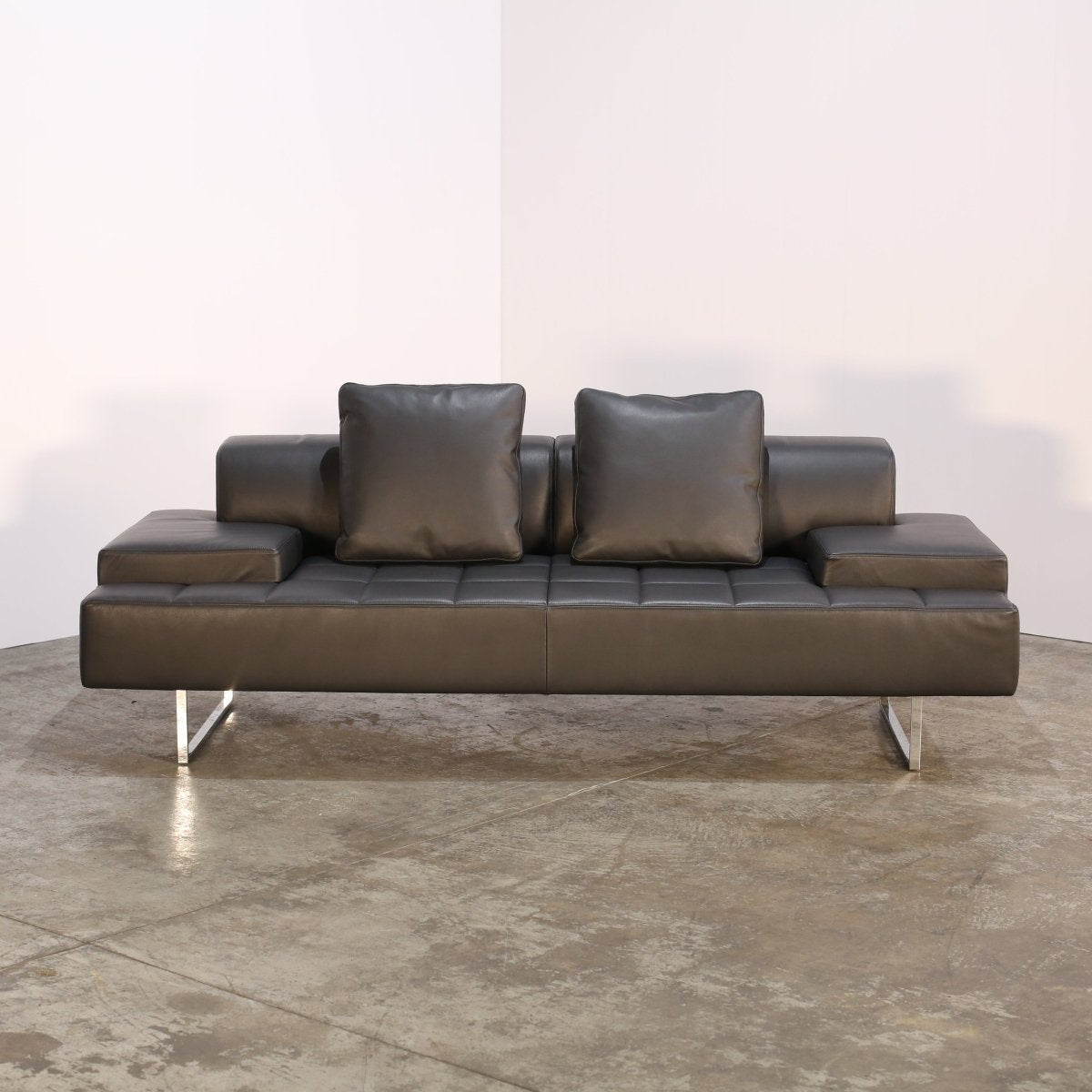 Poltrona Frau Quadra Sofa by Studio Cerri & Associates @ REHAUS