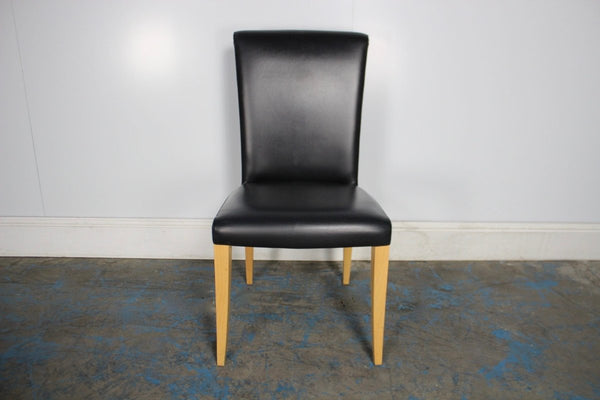 Poltrona Frau Vittoria Dining Chairs in Black Pelle Frau Leather, Set of 12 @ REHAUS