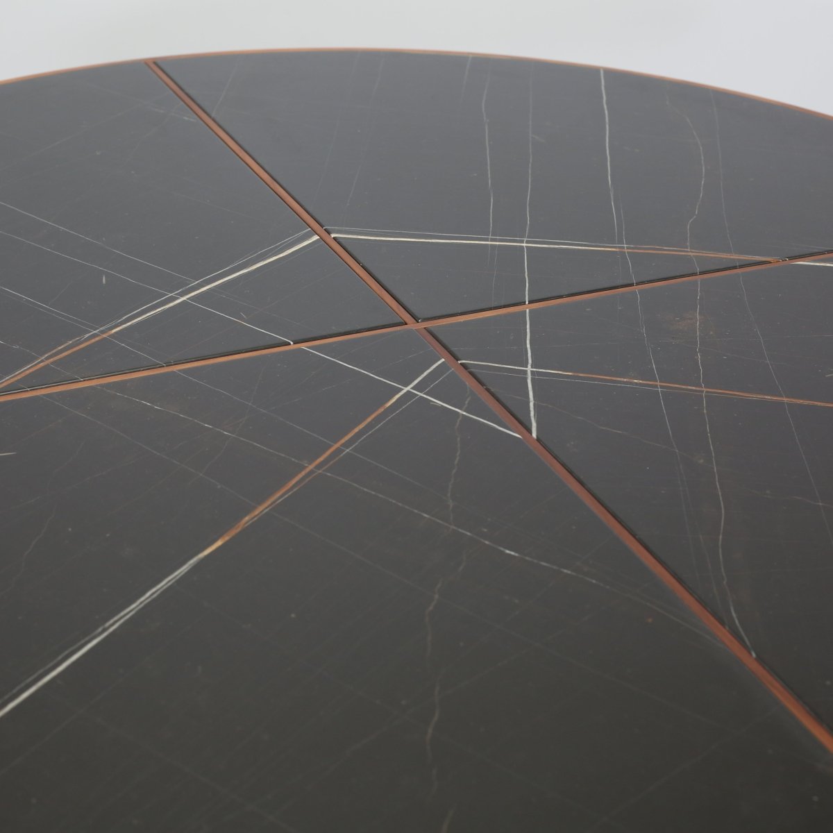 Porada Thayl Dining Table by Gabriele & Oscar Buratti @ REHAUS