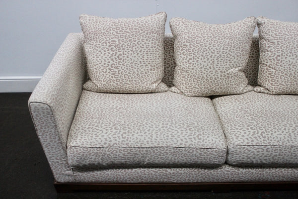 Promemoria Wanda 2.5 - Seat Sofa in Leopard - Print fabric @ REHAUS
