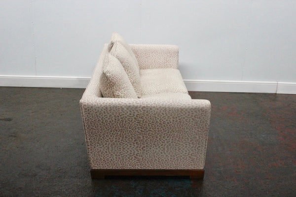Promemoria Wanda 2.5 - Seat Sofa in Leopard - Print fabric @ REHAUS