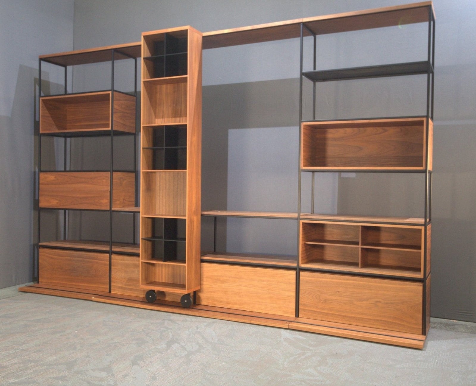 Punt Large Literatura Shelving Unit by Vicent Martinez @ REHAUS