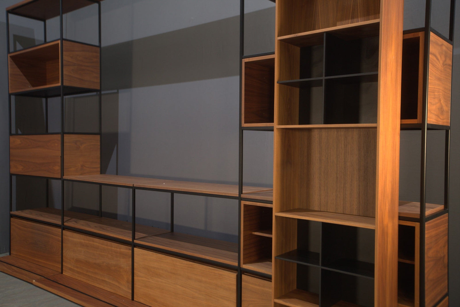 Punt Large Literatura Shelving Unit by Vicent Martinez @ REHAUS