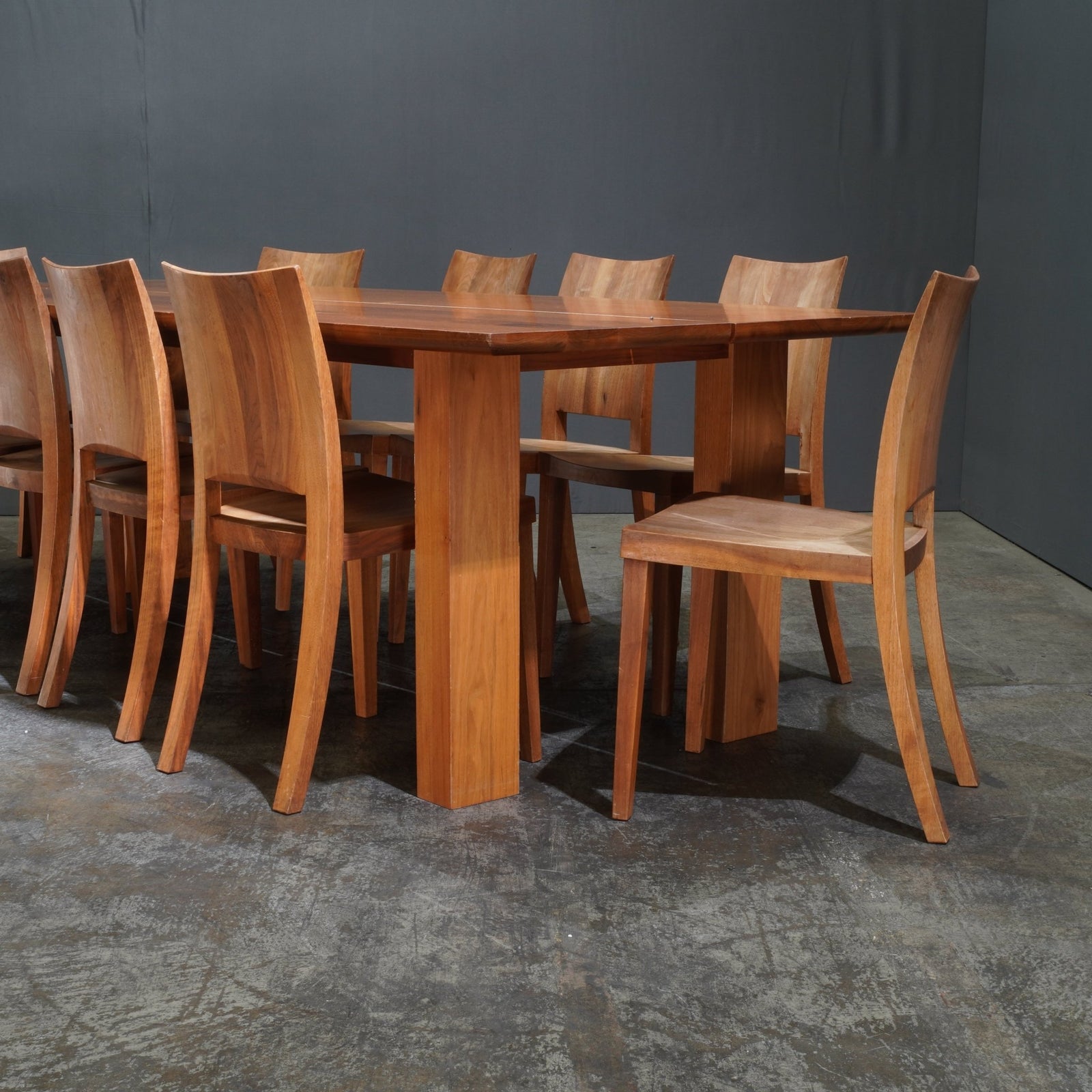 Riva 1920 Walnut Dining Room Table - REHAUS - Riva 1920