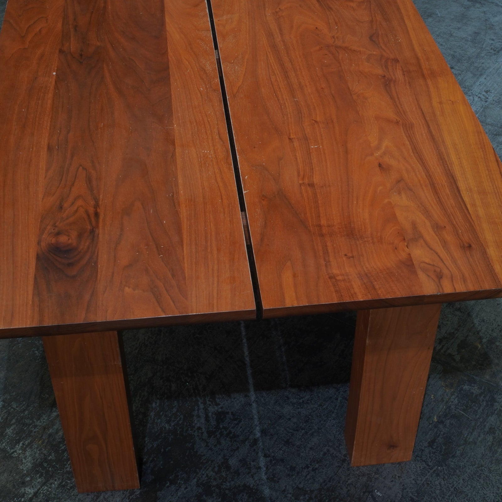 Riva 1920 Walnut Dining Room Table - REHAUS - Riva 1920
