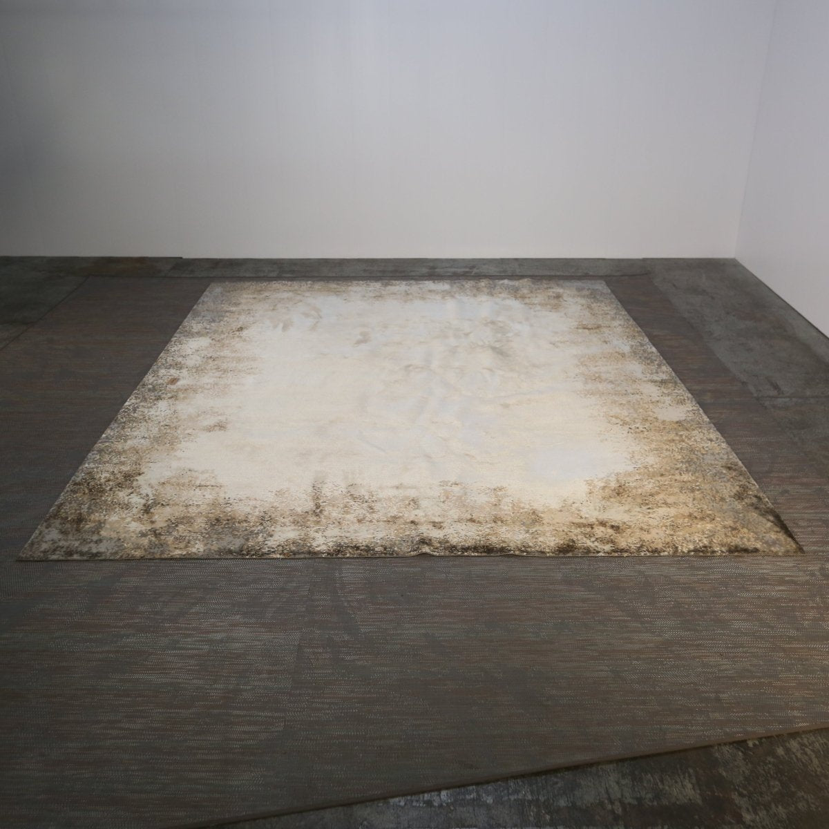 Riviere Wool & Silk Caumont Border Rug @ REHAUS