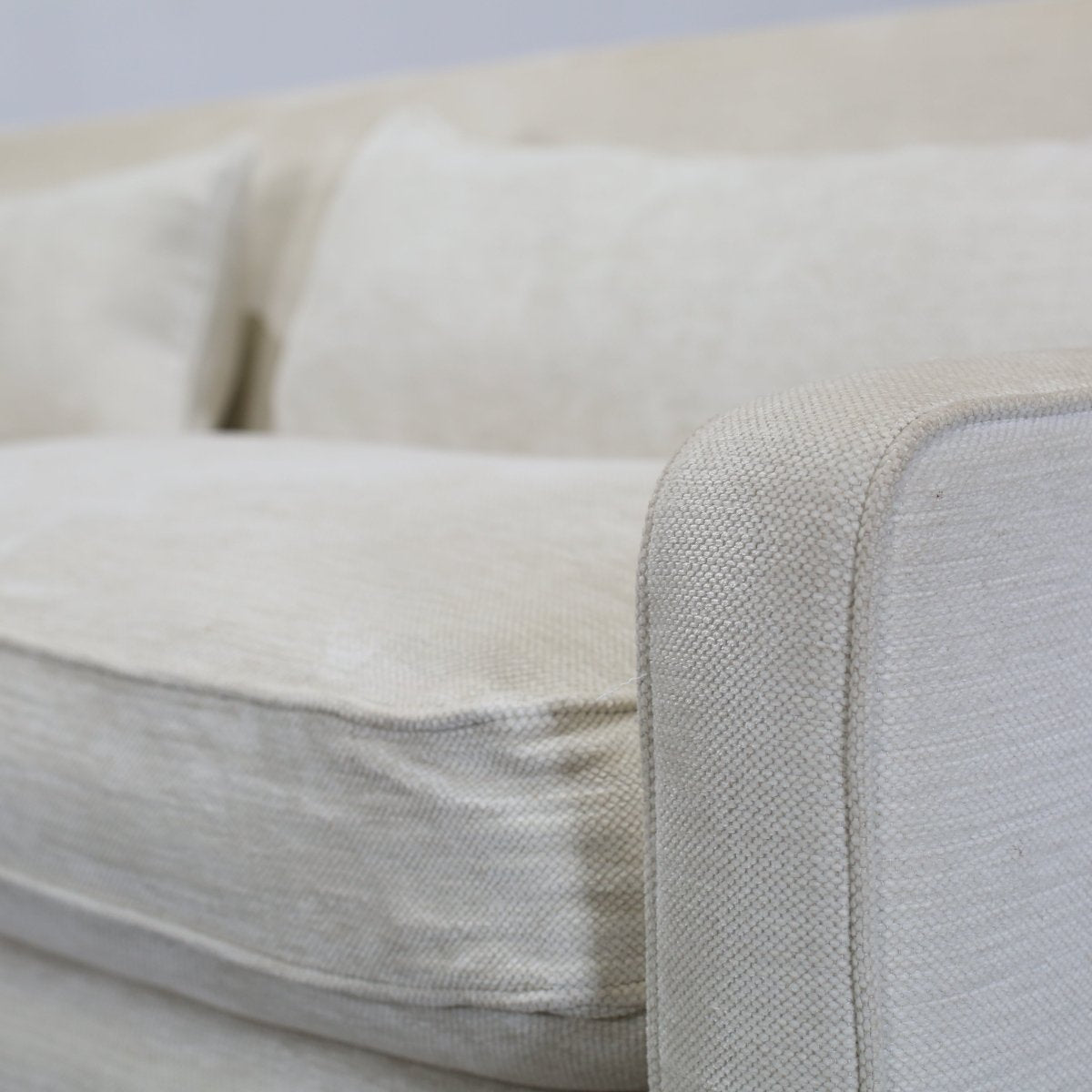Robert Langford Esmerelda Sofa @ REHAUS