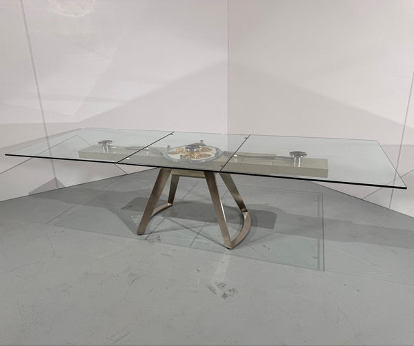 Roche Bobois Astrolab 2.0 Dining Table @ REHAUS