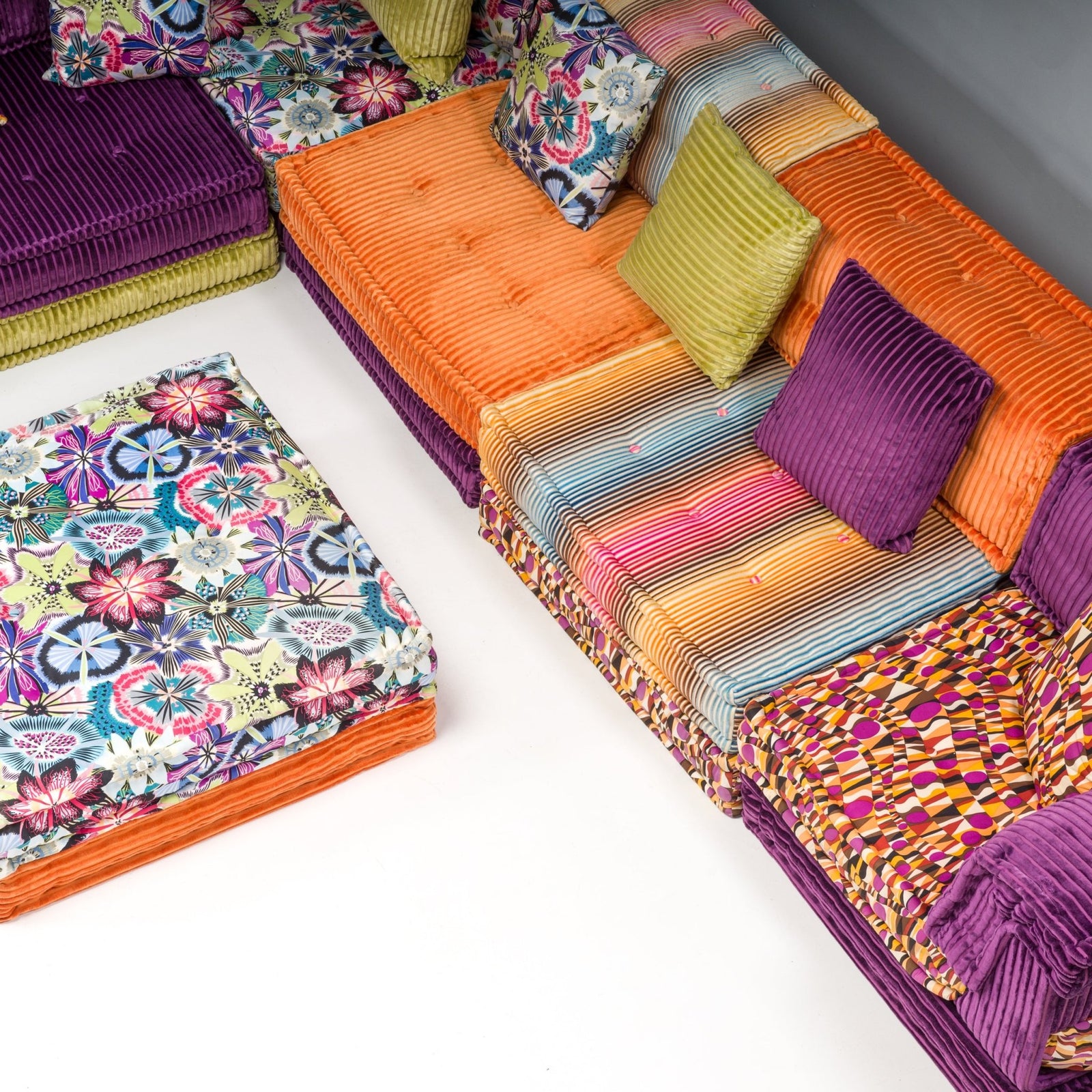 Roche Bobois Mah Jong Sectional Sofa & Ottoman in Custom Upholstery Set of 20 - REHAUS - Hans Hopfer