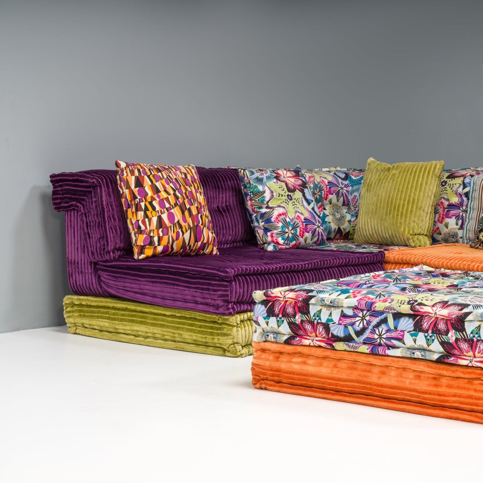 Roche Bobois Mah Jong Sectional Sofa & Ottoman in Custom Upholstery Set of 20 - REHAUS - Hans Hopfer