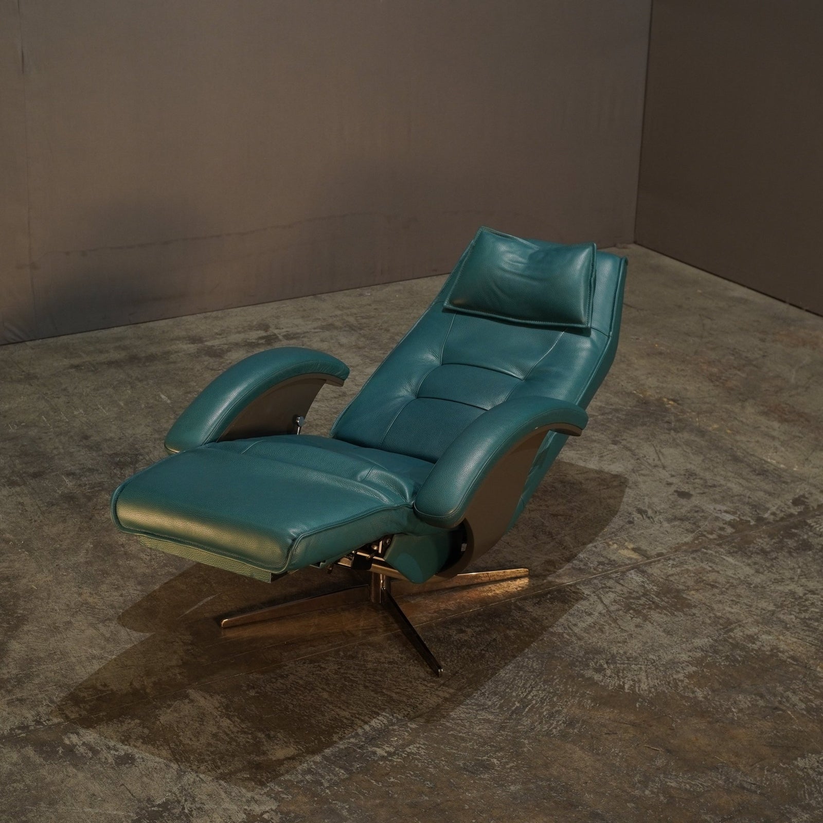 Roche Bobois Mistral Recliner Armchair @ REHAUS