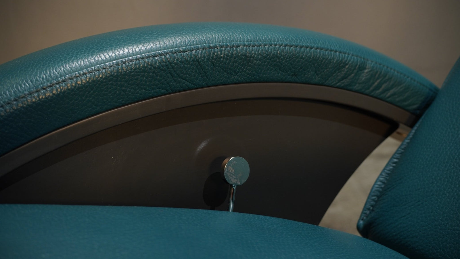 Roche Bobois Mistral Recliner Armchair @ REHAUS