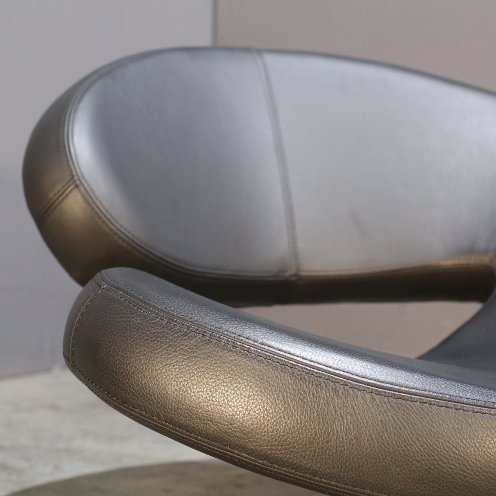 Roche Bobois Nuage 2 Armchair by Roberto Tapinassi & Maurizio Manzoni @ REHAUS