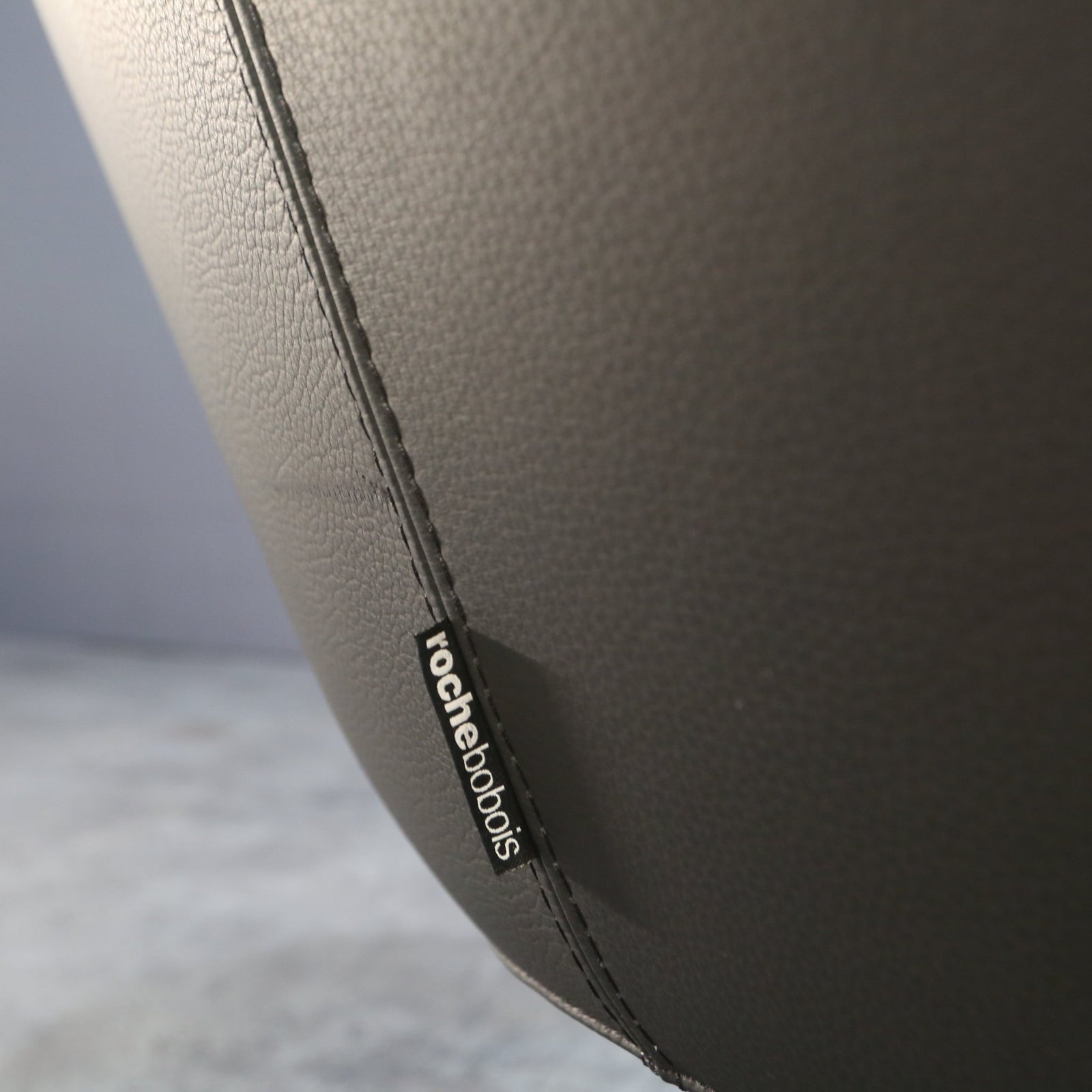 Roche Bobois Nuage 2 Armchair by Roberto Tapinassi & Maurizio Manzoni @ REHAUS