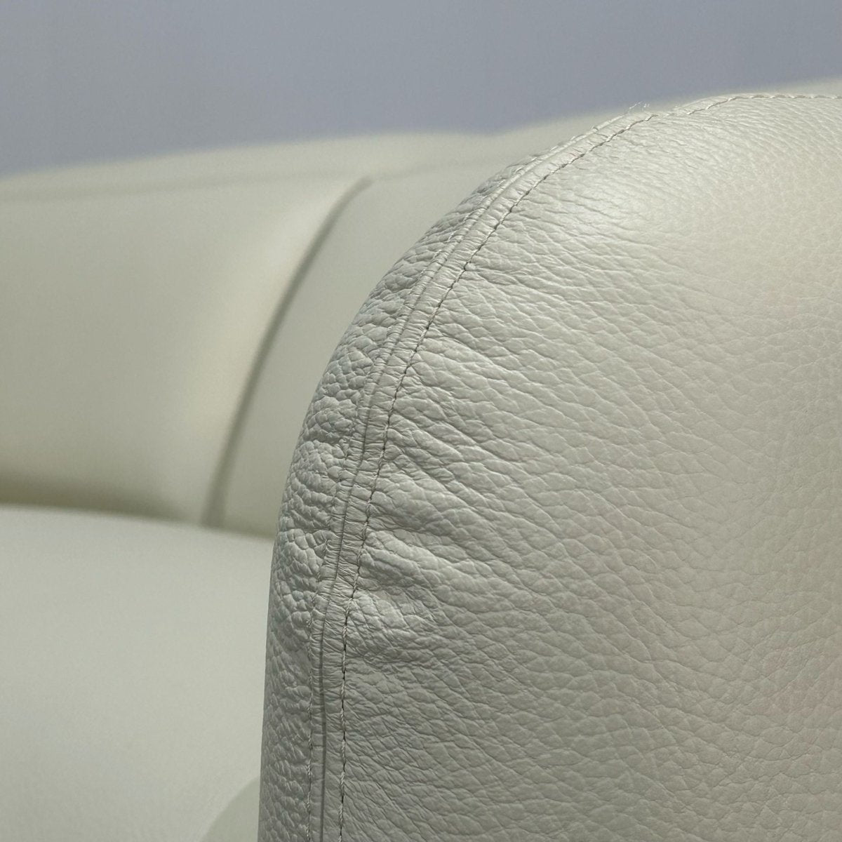 Roche Bobois Opale Leather Sofa by Maurizio Manzoni @ REHAUS