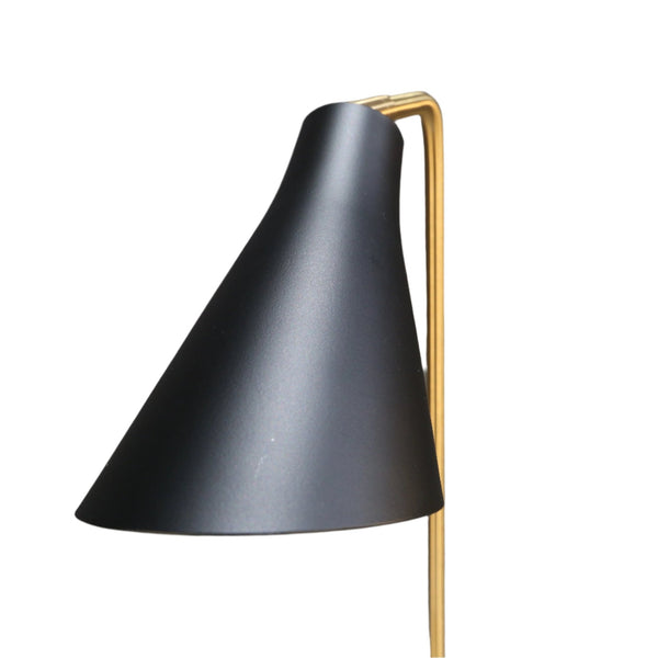 Rubn Lektor Desk Light by Niclas Hoflin @ REHAUS