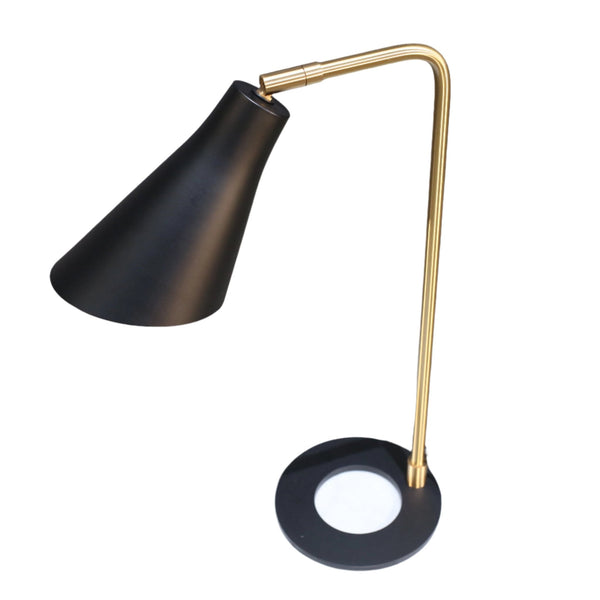 Rubn Lektor Desk Light by Niclas Hoflin @ REHAUS