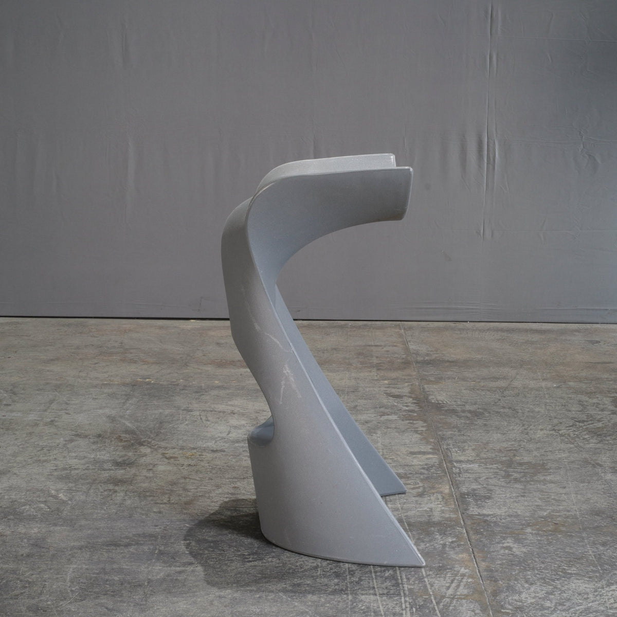 Slide Koncord Grey Stool by Karim Rashid - REHAUS - Slide