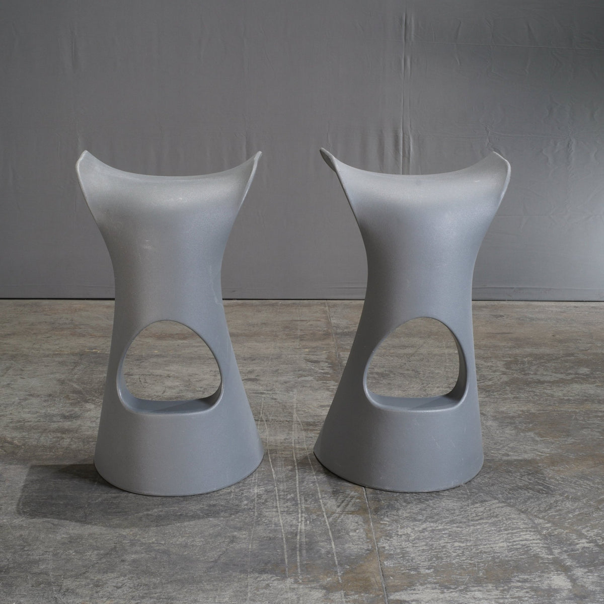Slide Koncord Grey Stool by Karim Rashid - REHAUS - Slide