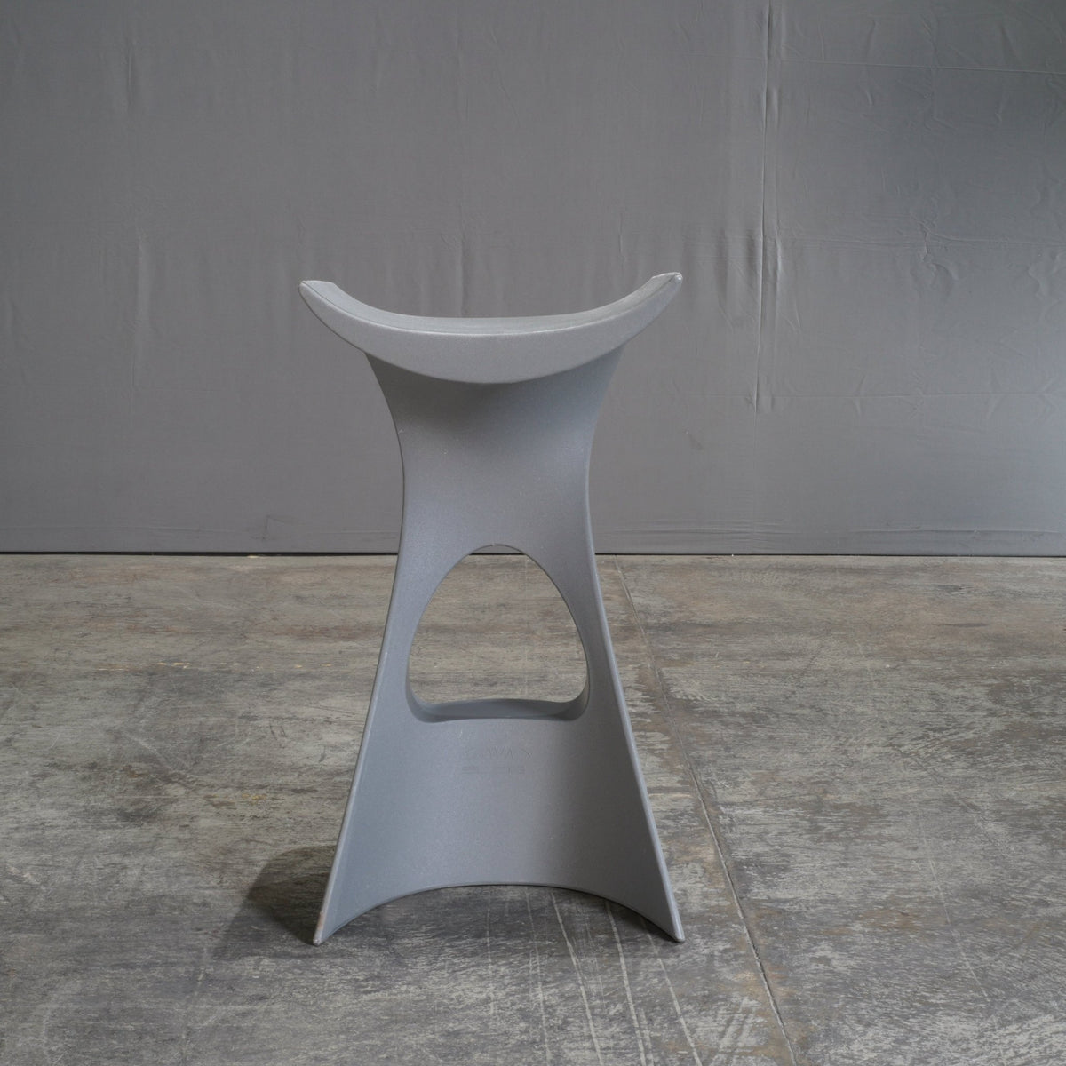 Slide Koncord Grey Stool by Karim Rashid - REHAUS - Slide