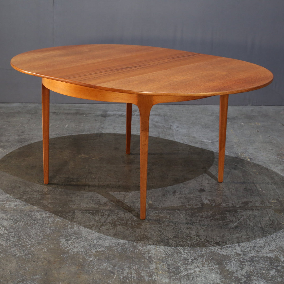 Sutcliffe Vintage Teak Dining Table @ REHAUS