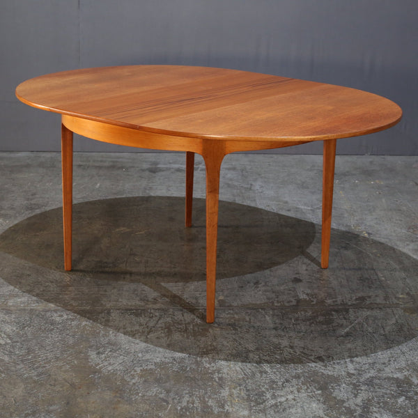 Sutcliffe Vintage Teak Dining Table @ REHAUS