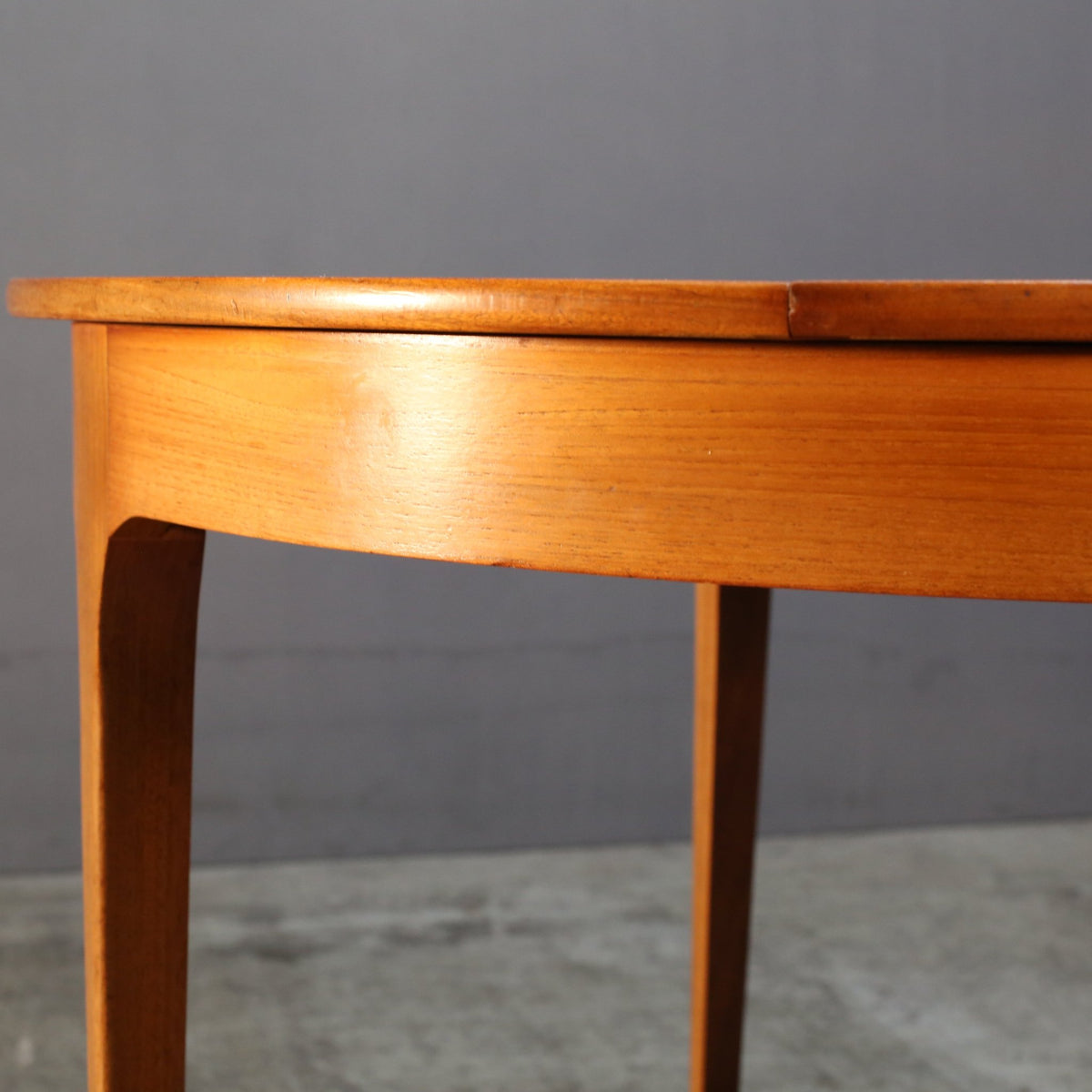Sutcliffe Vintage Teak Dining Table @ REHAUS
