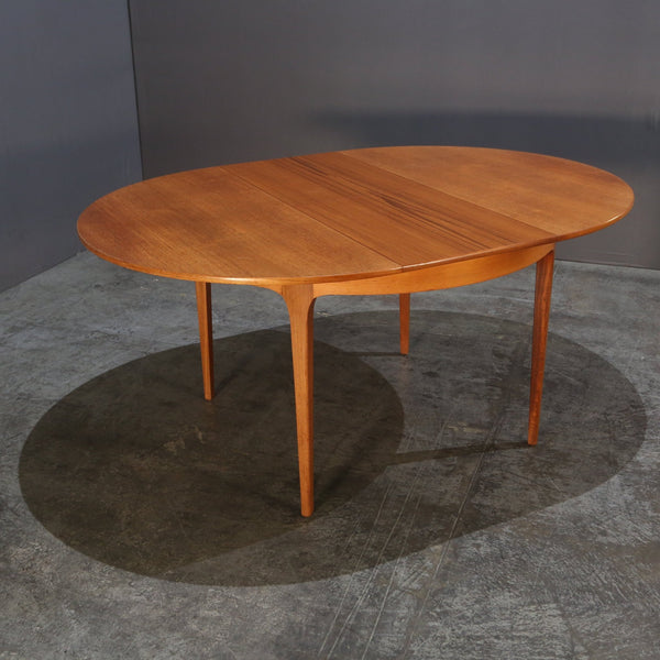 Sutcliffe Vintage Teak Dining Table @ REHAUS