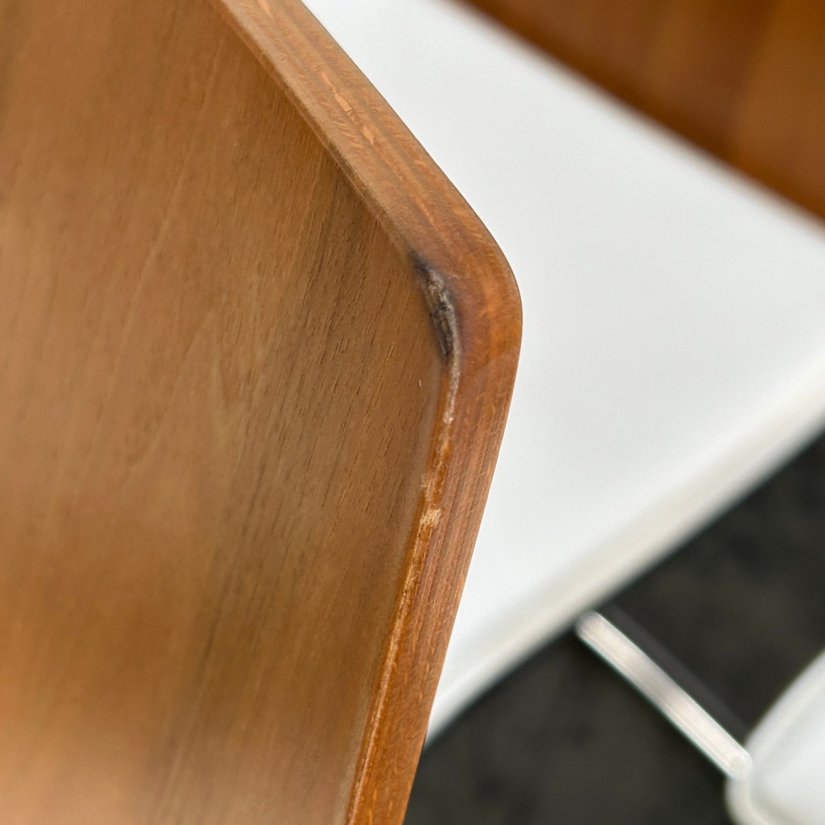 Swing Walnut and Leather Chairs by Calligaris, Set of Eight @ REHAUS