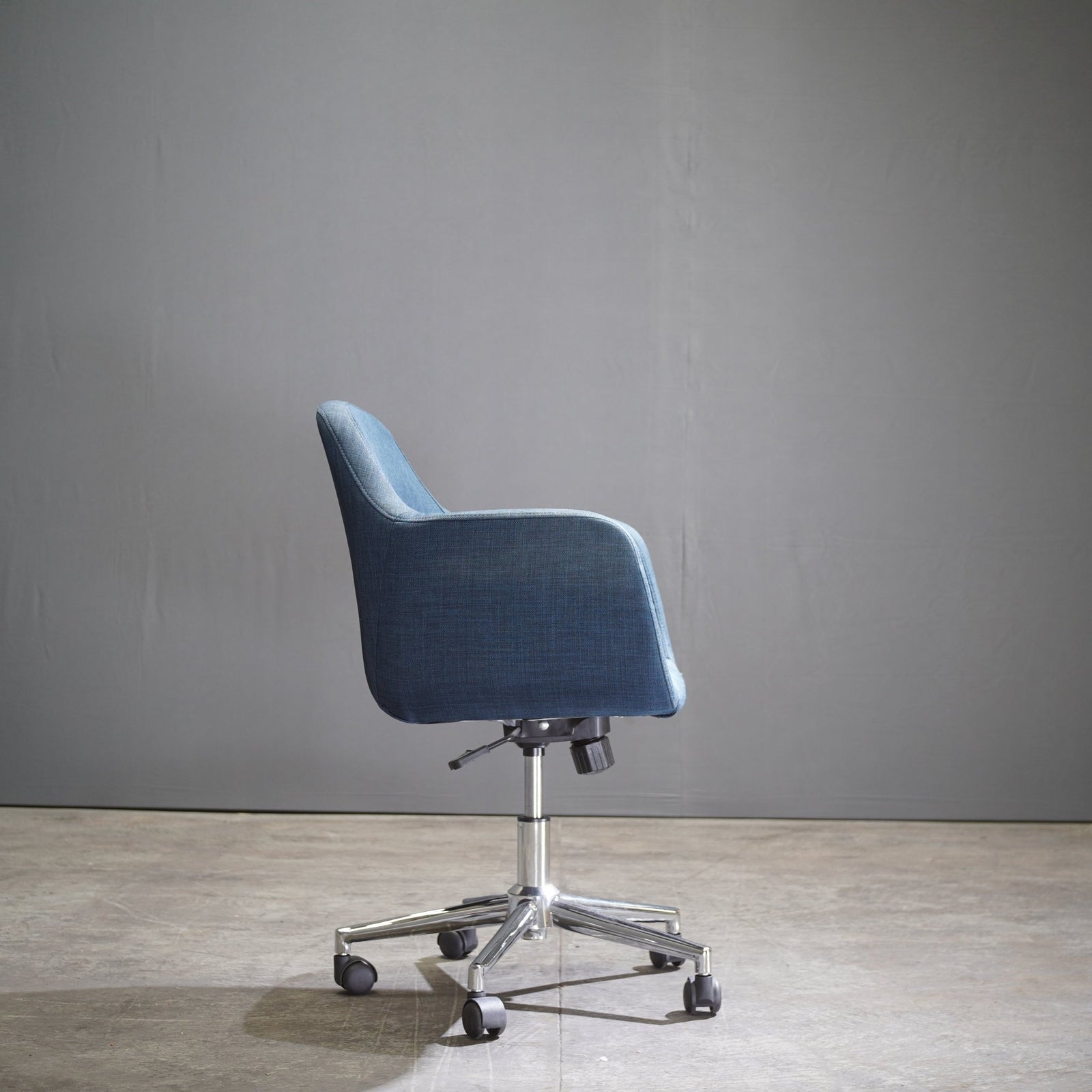 Swivel Office Chair with Blue Padding @ REHAUS