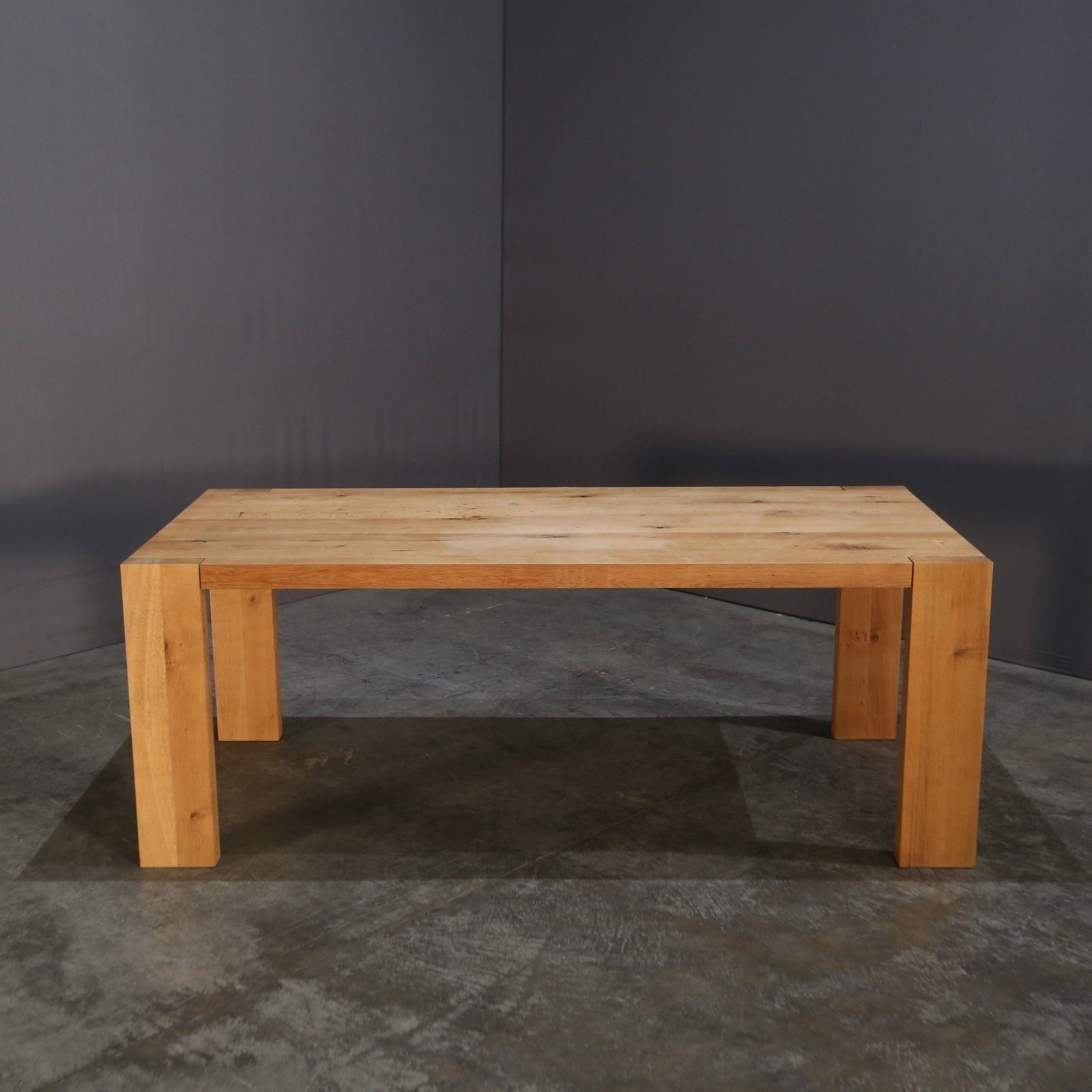 TA17 London Dining Table by Philipp Mainzer @ REHAUS