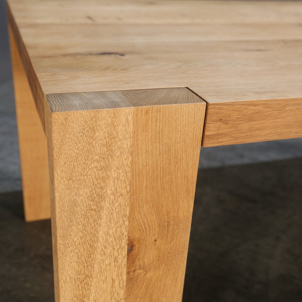 TA17 London Dining Table by Philipp Mainzer @ REHAUS