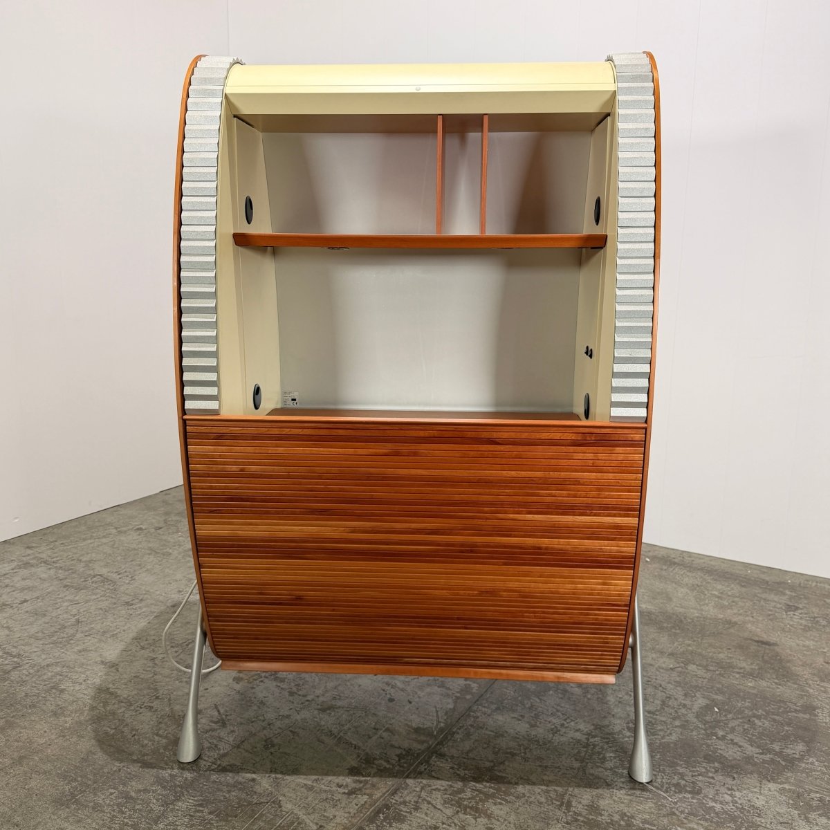 Tagliabue Tour Bar by Cozza and Mascheroni @ REHAUS
