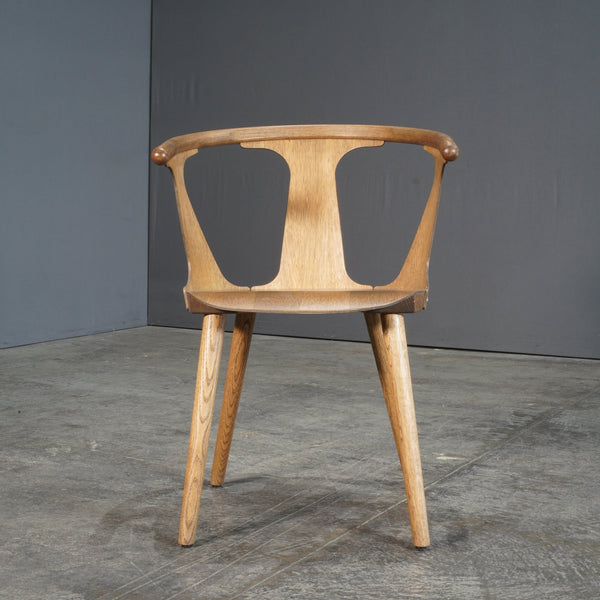 &Tradition Smoked Oiled Oak in Between Chair SK1 by Sami Kallio @ REHAUS