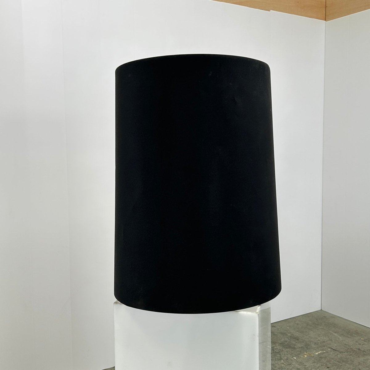 Tulip Lamp by Autoban for De La Espada @ REHAUS