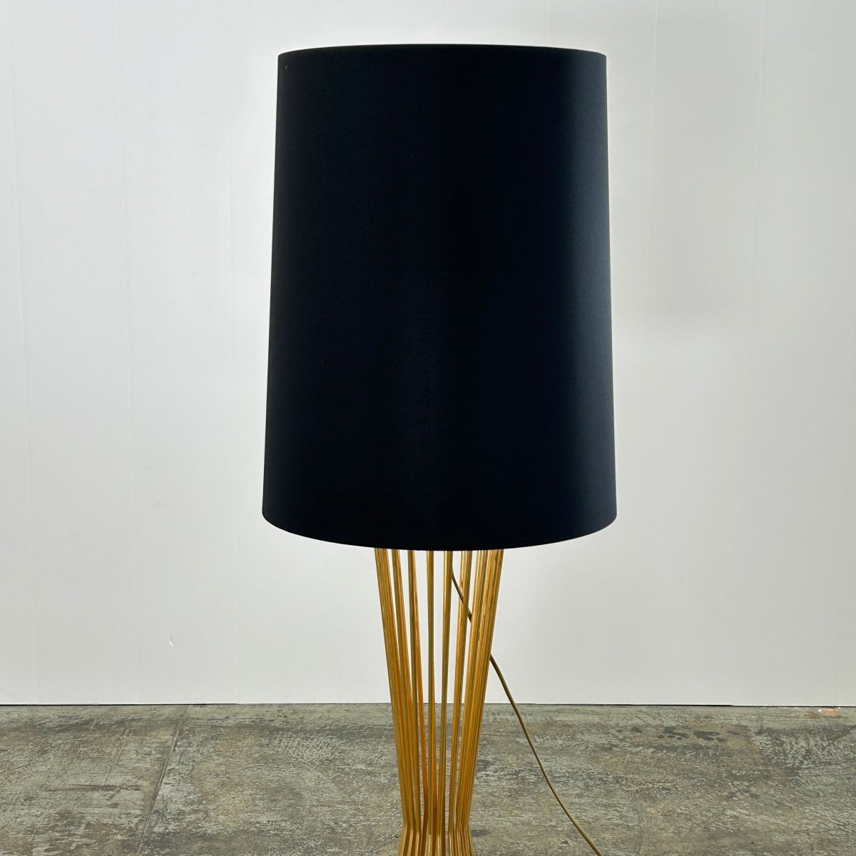 Tulip Lamp by Autoban for De La Espada @ REHAUS