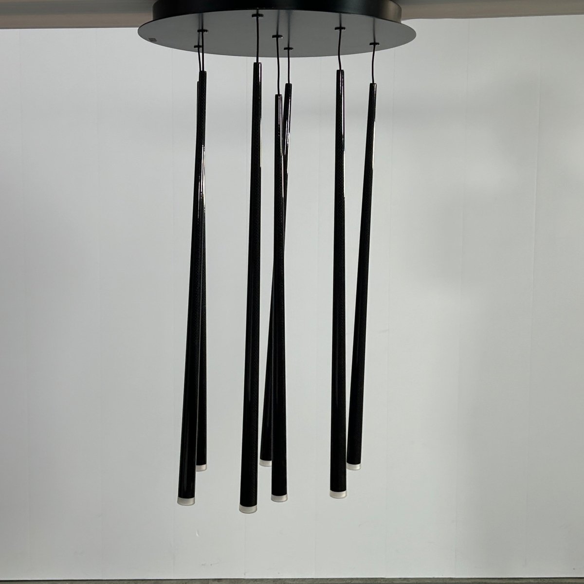 Vibia Slim Chandelier by Jordi Vilardell @ REHAUS