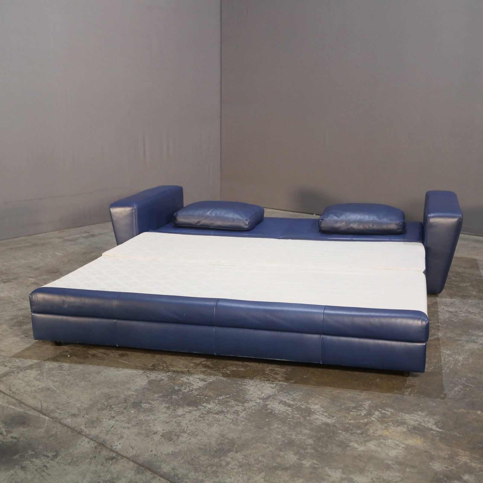 Vintage Three Seater Leather Sofa Bed by Rolf Benz @ REHAUS