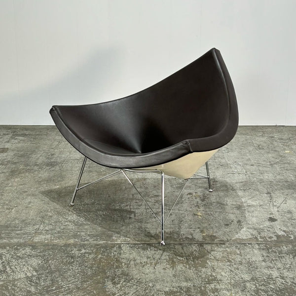 Vitra Coconut Leather Chair by George Nelson @ REHAUS