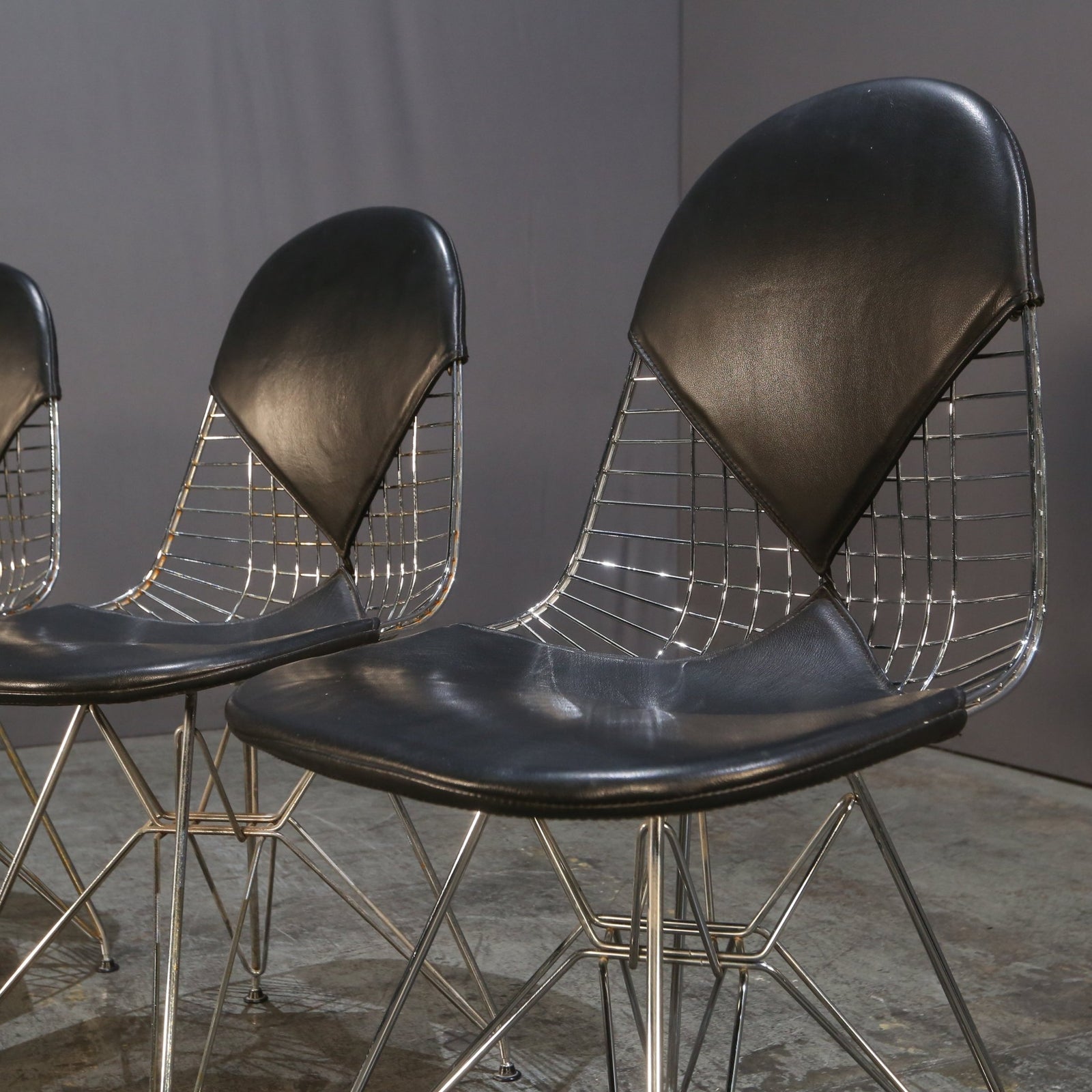 Vitra DKR2 Wire Chair by Charles & Ray Eames @ REHAUS