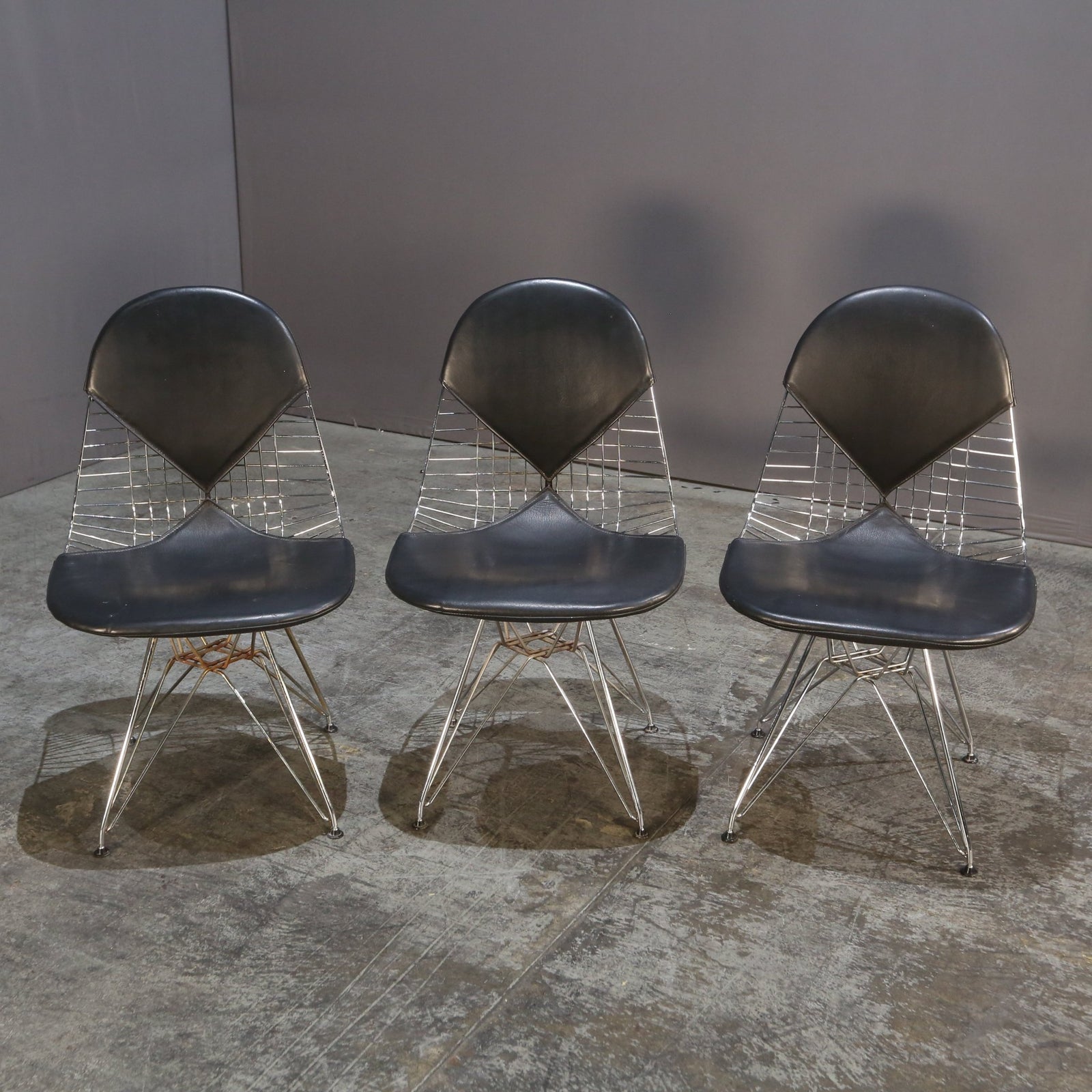 Vitra DKR2 Wire Chair by Charles & Ray Eames @ REHAUS