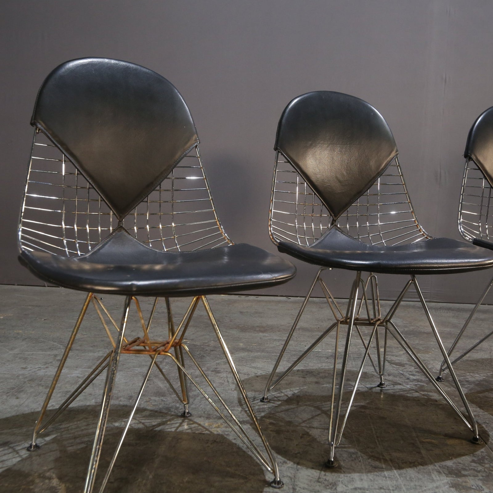 Vitra DKR2 Wire Chair by Charles & Ray Eames @ REHAUS