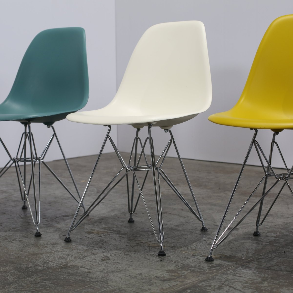 Vitra DSR Eames Plastic Side Chairs, Set of Five @ REHAUS